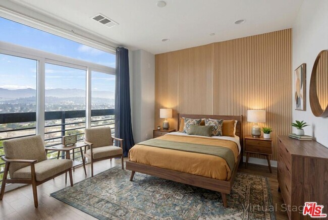 Building Photo - 2753 Waverly Dr