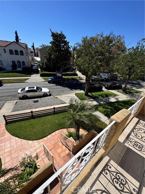 Building Photo - 1046 S Citrus Ave