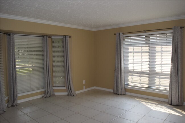 Building Photo - 3310 Little Farms Ct