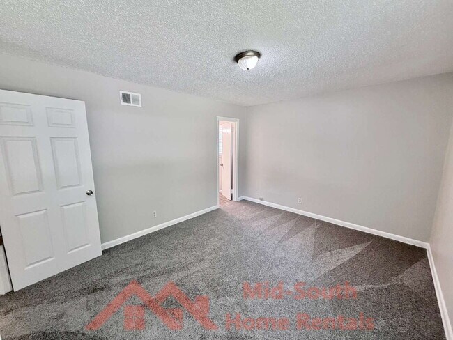 Building Photo - 3191 Parham St