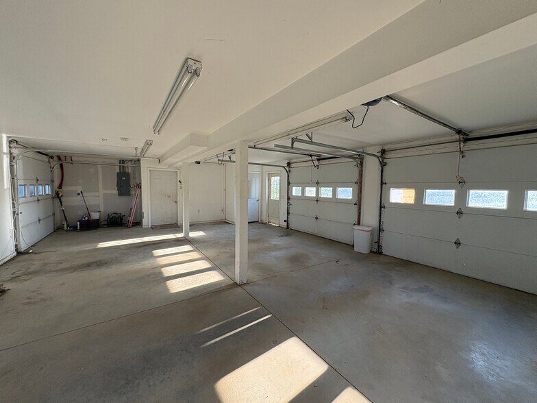 Attached 2 Car Garage - 54 Bald Hill Rd