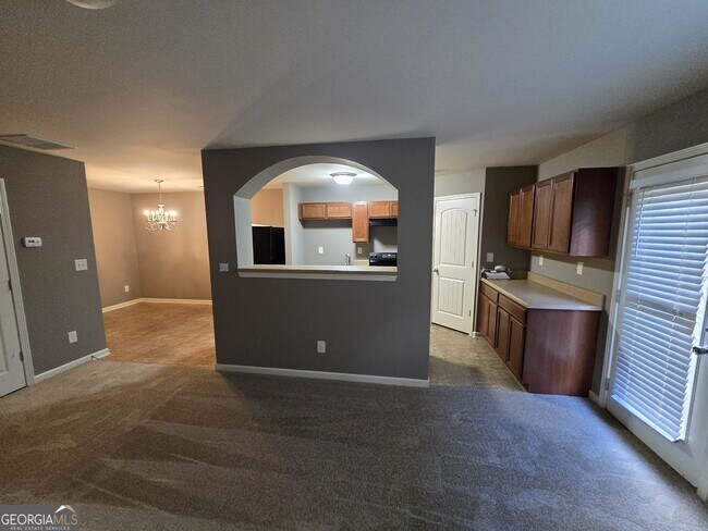 Building Photo - 175 Oakland Hills Way