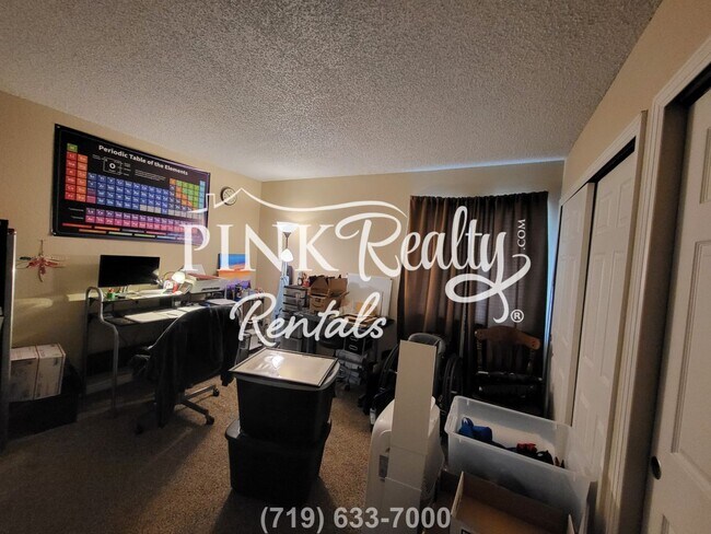 Building Photo - 104 Patchwork Ct