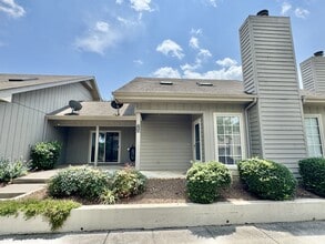 Building Photo - 205 Chota View Cir