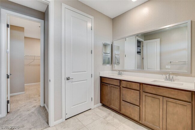 Building Photo - 4124 Elegant Chateau St