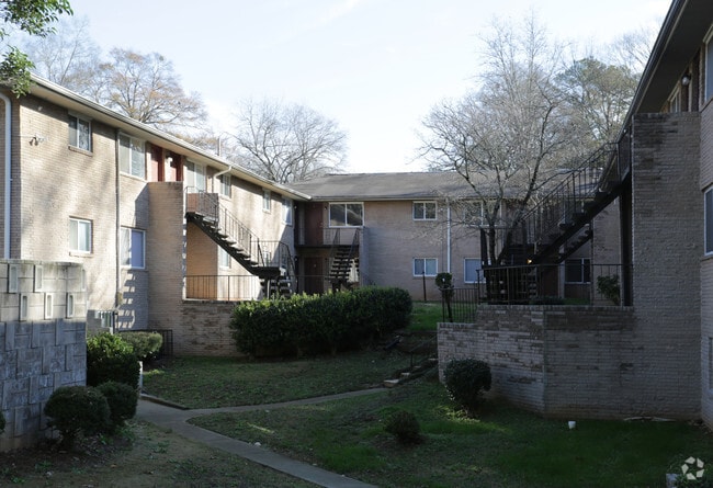 Building Photo - 3300 College St