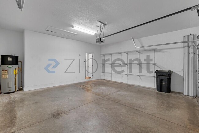 Building Photo - 16622 Myrtle Sand Dr