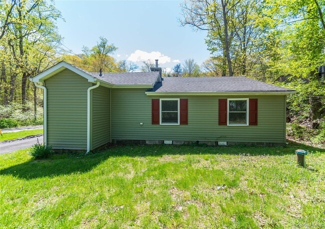 Building Photo - 797 Forest Glen Rd