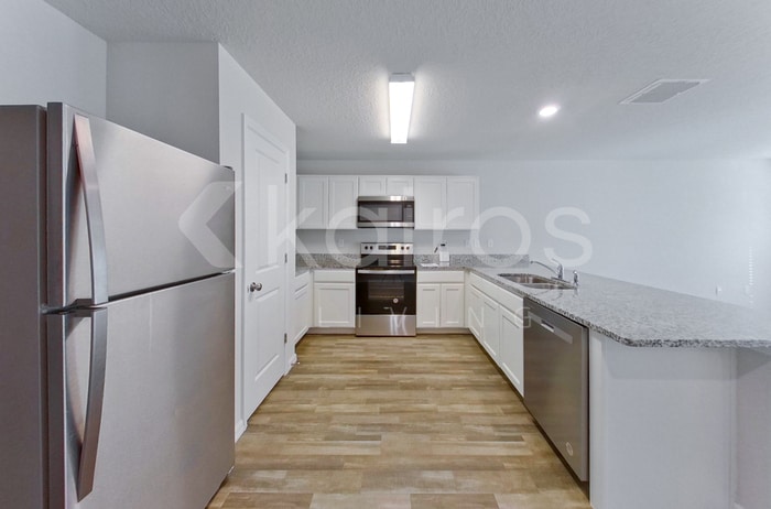 Building Photo - 1244 W Hanover Ln