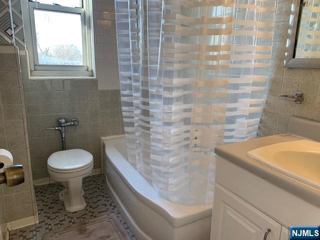 Building Photo - 1450 Palisade Ave