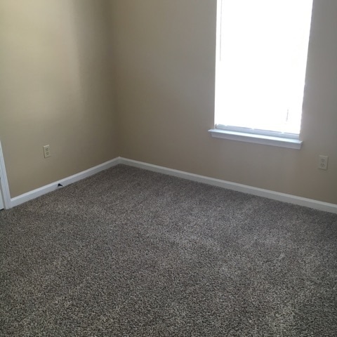 Building Photo - Renovated 3 Bedroom 2 Bath Home with 2 Car...