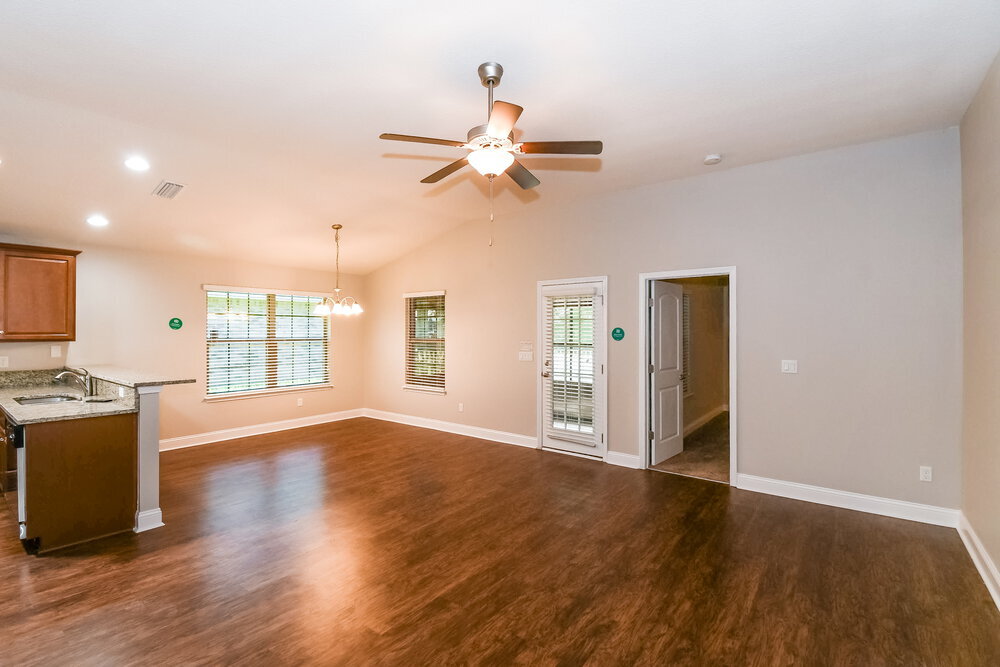 Building Photo - 2195 Thornbrook Dr