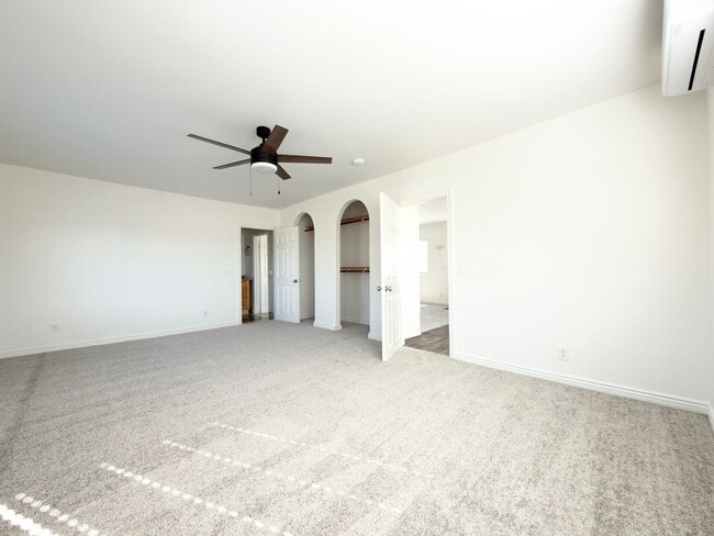 Building Photo - Spacious Coastal Retreat in the Heart of Cardiff!