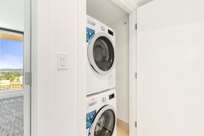 Building Photo - 650 Bellevue Way NE