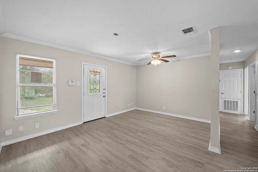 Building Photo - 8831 Hunters Creek St