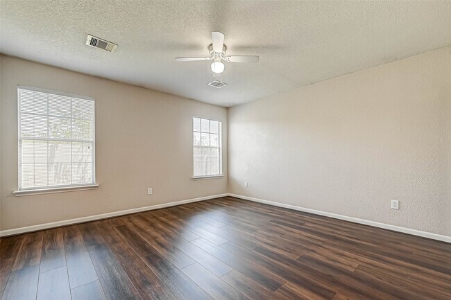 Building Photo - 22138 Orchard Dale Dr