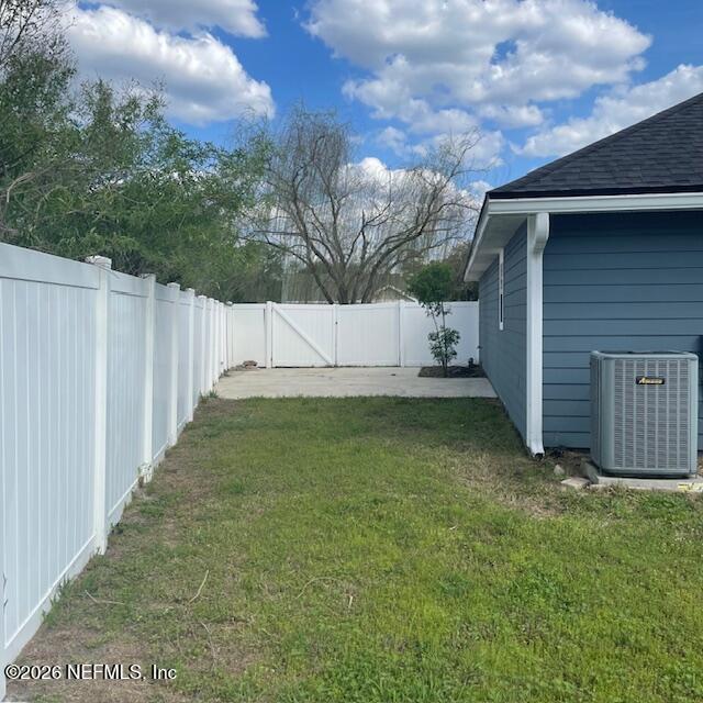 Building Photo - 594 Independence Dr