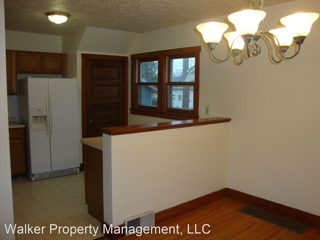 Building Photo - 4 br, 2 bath House - 1128 W. State Street