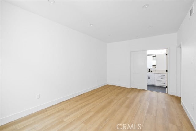 Building Photo - 4827 Oakwood Ave