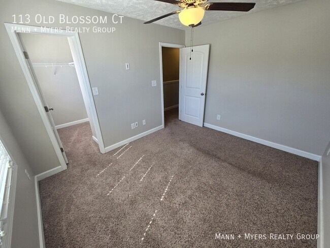 Building Photo - 113 Old Blossom Ct