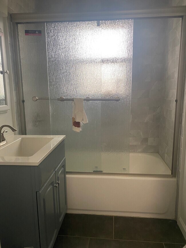 Building Photo - 6749 Amherst Rd