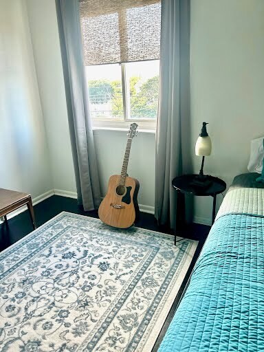 Building Photo - 736 W Ocean View Ave