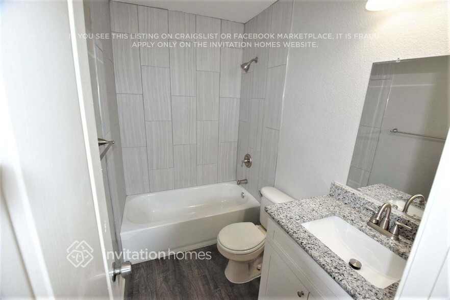 Building Photo - 1249 Old Oak Dr