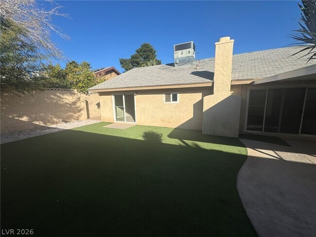 Building Photo - 4171 Victoria St