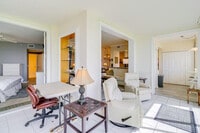 Building Photo - 5799 NE Island Cove Way