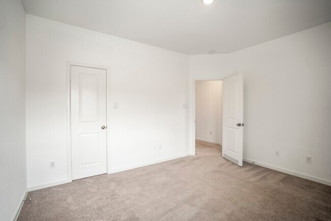 Building Photo - 4903 Chestnut Valley Ln