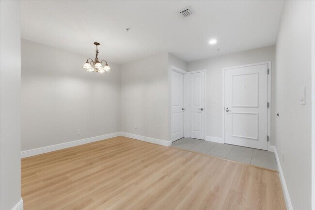 Building Photo - 1945 S Ocean Dr