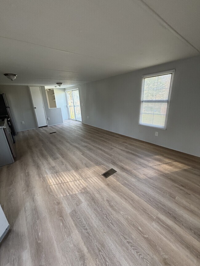 Building Photo - 53 Cushion Pl