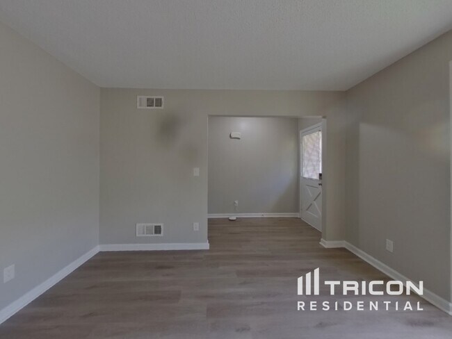 Building Photo - 4539 Riverwood Cir