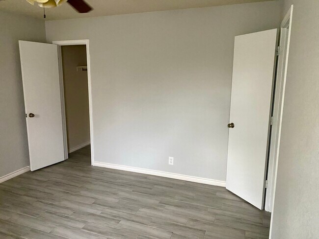 Building Photo - 14735 Bending Point