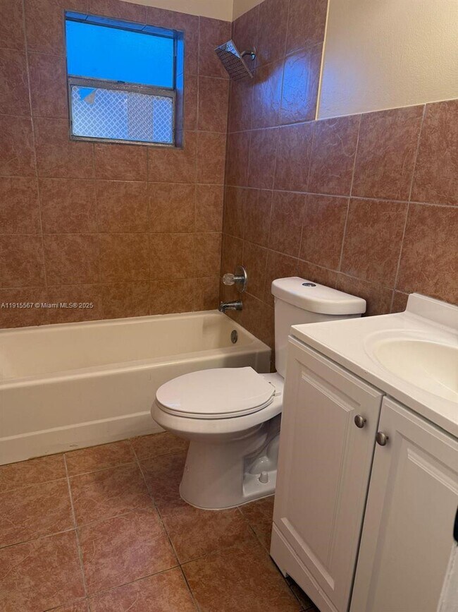 Building Photo - 2809 Jefferson Pkwy