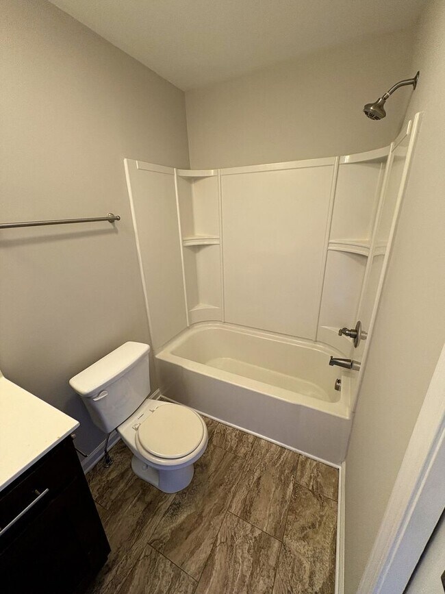 Building Photo - FIRST MONTH FREE with a 24-month lease and signed by 4/15/26