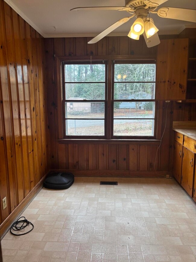 Building Photo - 232 Pinckney St