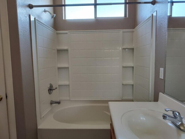 Building Photo - 44098 Granite Dr