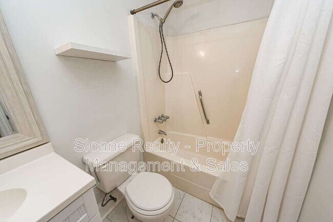 Building Photo - 1326 Battery Stevens Ct