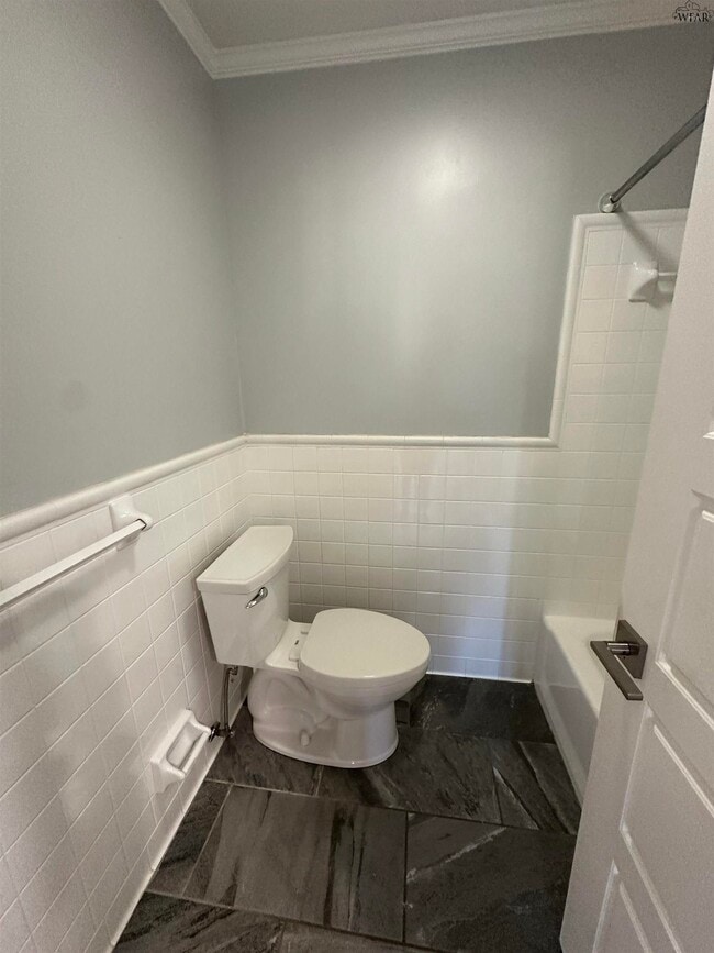 Building Photo - 4513 Martinique