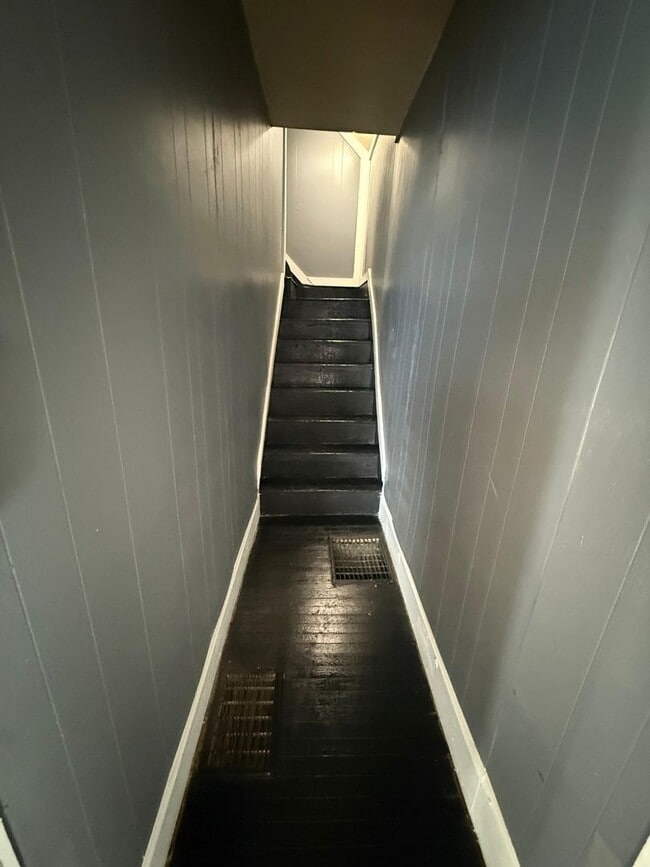 Building Photo - 3 bedrooms house