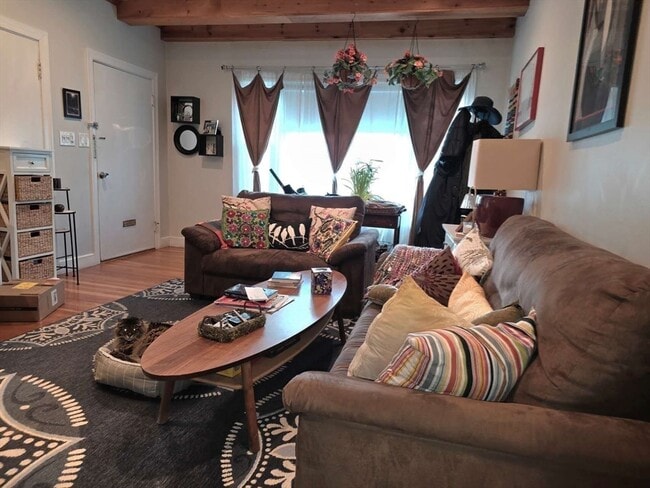 Building Photo - 70 Beaconwood Rd