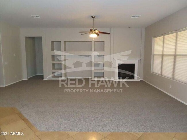 Building Photo - 15422 W Montecito Ave