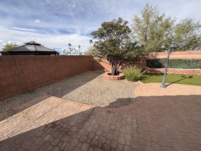 Building Photo - Vail School District Beauty