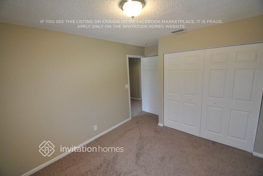 Building Photo - 10364 Sunstream Ln