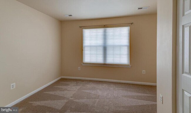 Building Photo - 45921 Altman Ct