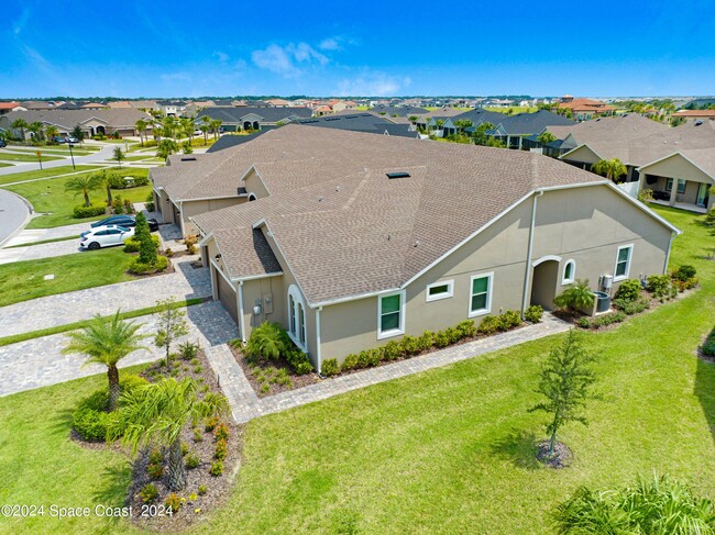 Building Photo - 8483 Loren Cove Dr