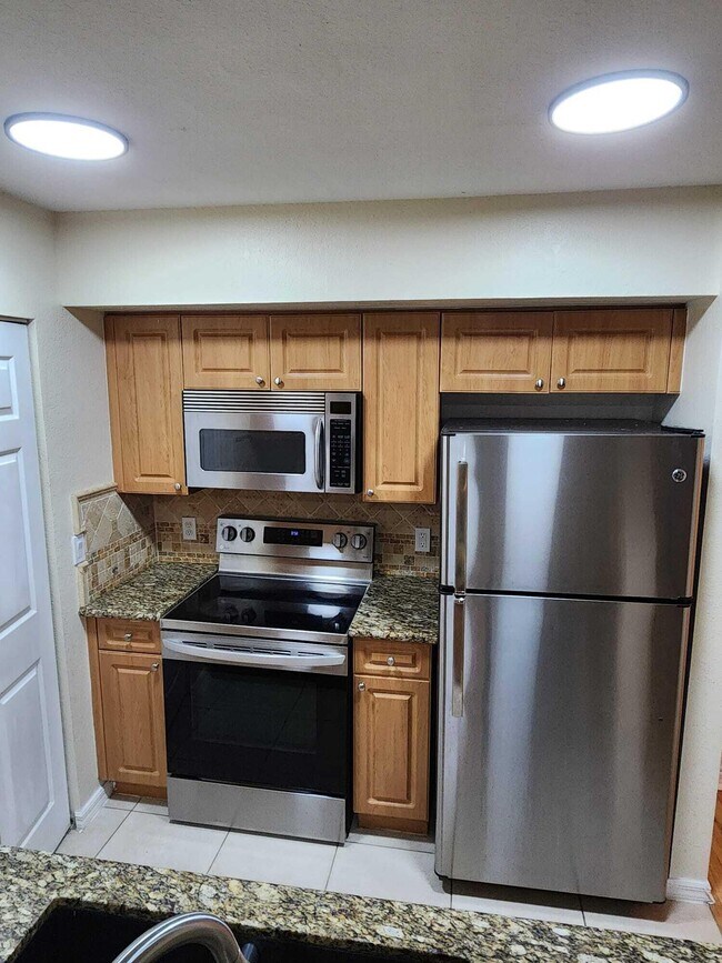 Building Photo - 6777 Heritage Grande