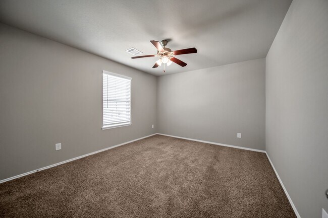 Building Photo - 22614 Petrizzi Ln