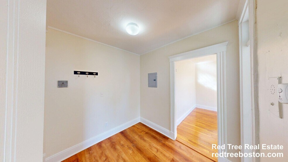 Building Photo - 1185 Boylston St